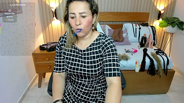 luciana_ballesteros_'s Live XXX Chat