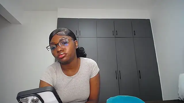 Pretty_Liya08 – Naživo XXX chat