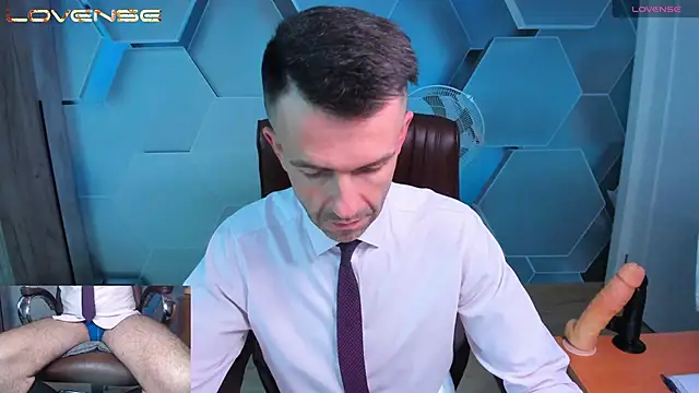 SteveTiger Adlı Modelin Canlı XXX Sohbeti
