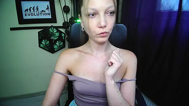 EmillyPlay's Live XXX Chat