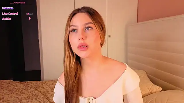 XXX chat uživo modela AliceFlowe