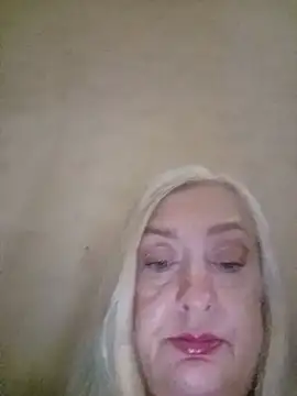 XXX chat uživo modela Julia20X