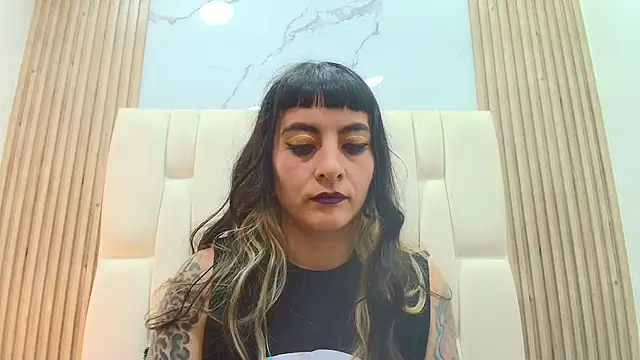Naughty_Kittenm Live XXX-chat