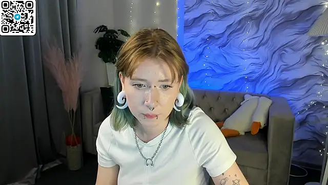 XXX chat uživo modela Elira_Vane