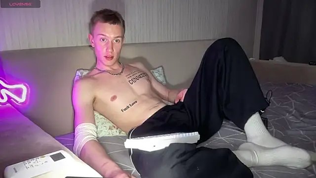 Czat XXX na żywo – Travis_Gracile
