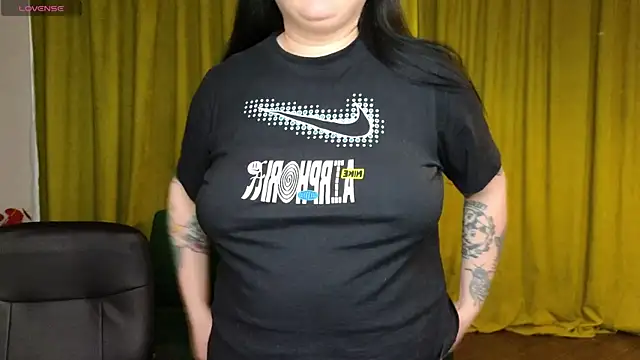 XXX chat uživo modela CessieBler