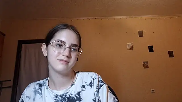 XXX chat uživo modela Katelemon