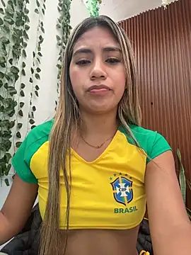 XXX chat uživo modela Kimmiebellarie