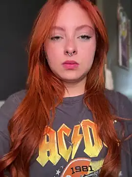 izyzys_baker's Live XXX Chat
