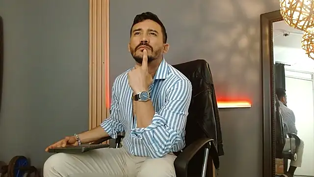 Chat +18 de Reiko_85_ ao vivo