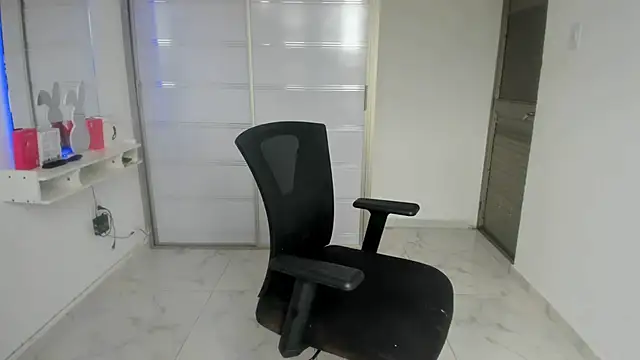 XXX chat uživo modela nairobbits