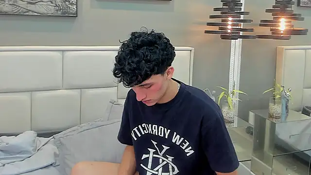 Chat XXX Live thom_ames