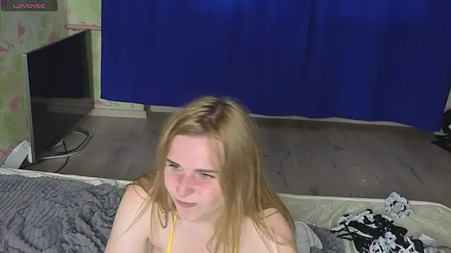 XXX chat uživo modela HelenMartines