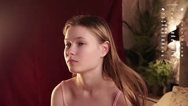 XXX chat uživo modela LynHillaire
