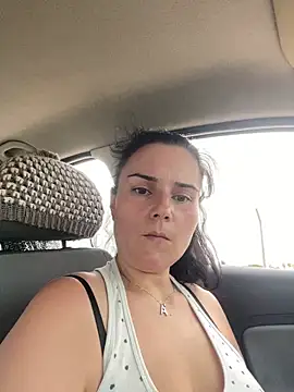 XXX chat uživo modela Naira_Dan
