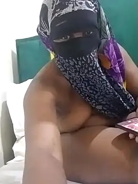 chocolate-puss' Live XXX Chat