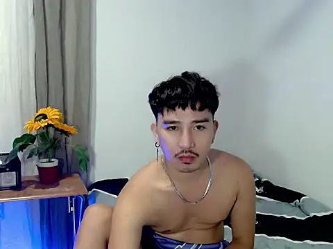Asian_bigboy 라이브 XXX 채팅