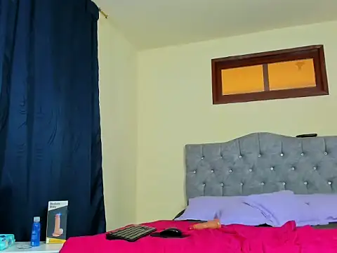 XXX chat uživo modela Milf_Maway