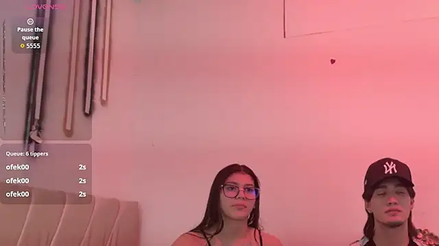 sweetauracouple Adlı Modelin Canlı XXX Sohbeti