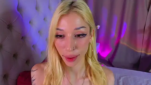 XXX chat uživo modela SallyCha