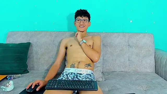 Živý XXX chat NicolasTorrez