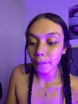 XXX chat uživo modela NIKA530