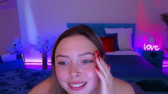 Ava_Loone Adlı Modelin Canlı XXX Sohbeti