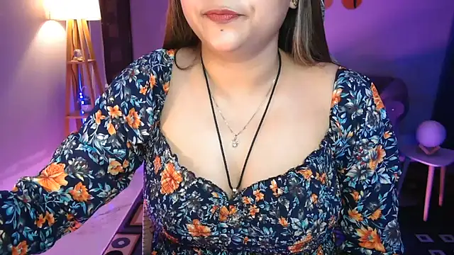 Mitikaan Live XXX chat