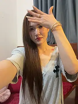 XXX chat uživo modela Quynhbabysexy