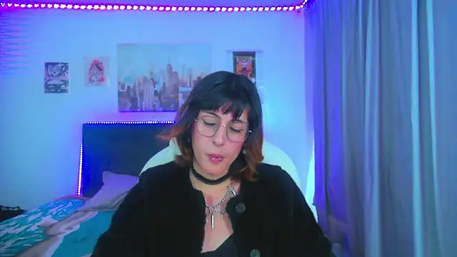 XXX chat uživo modela goth_minerva
