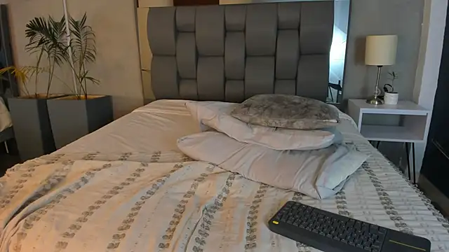 Živý XXX chat Charlie___Musk