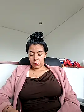 Luianna live XXX chat