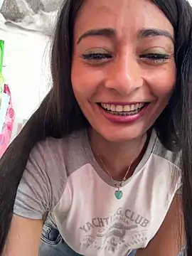 Chat +18 de IsabellaMariet ao vivo