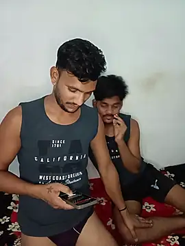 BiggerDickGuy Adlı Modelin Canlı XXX Sohbeti