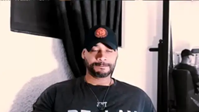 دردشة musclehetero الجنسية المباشرة