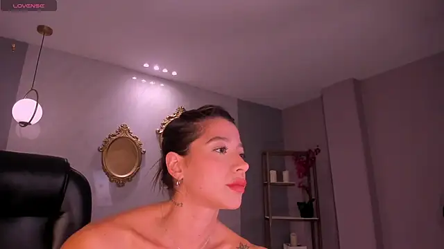 Živý XXX chat GiannaWatson