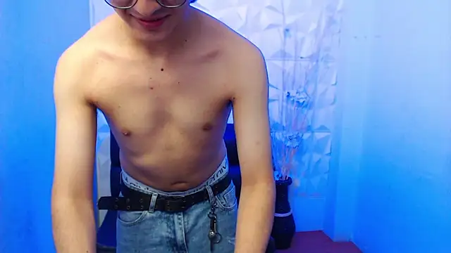 Elliot_23 Live XXX-chat