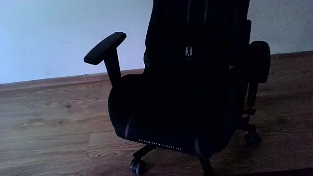 Онлайн чат XXX Travis_Patrick