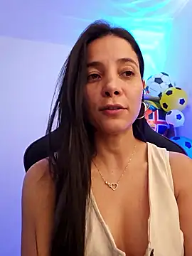 miaeyex Adlı Modelin Canlı XXX Sohbeti