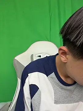 DD-101's Live XXX Chat