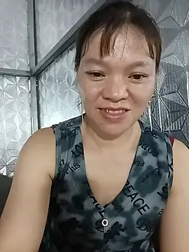 Chat +18 de lya_sexyy ao vivo