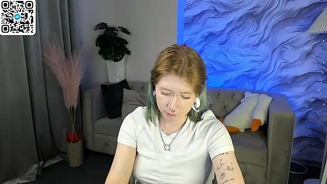 Chatroom XXX en direct de Elira_Vane