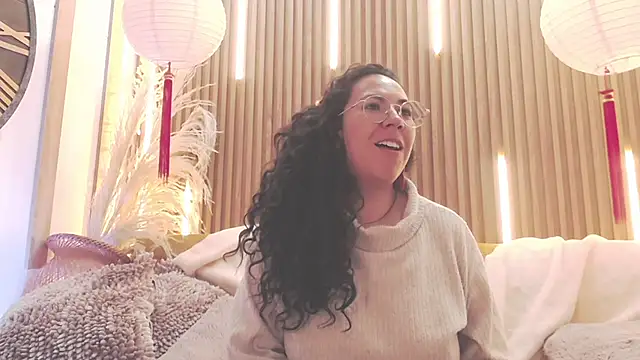Velvet_Curly Chat XXX in diretta