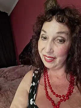 GypsyEsmeraldan Live XXX chat