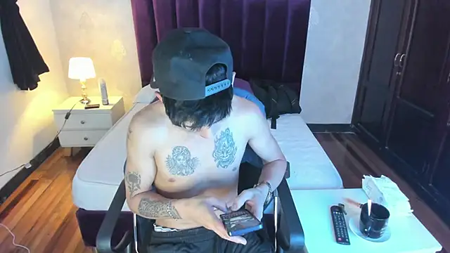 Chat XXX ao vivo de Liam_Adamms