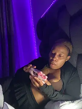 XXX chat uživo modela RainBougie
