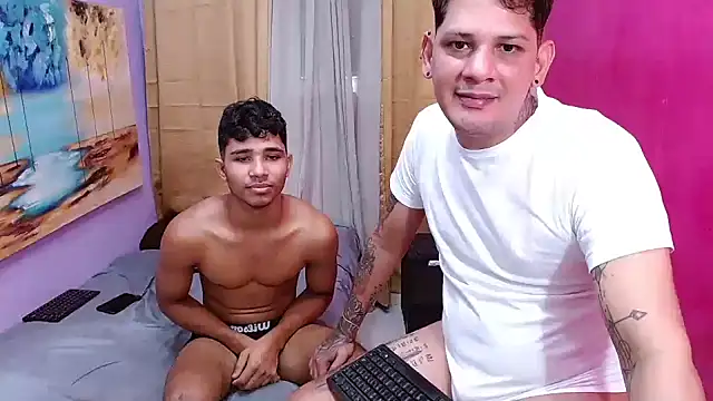 two_monstercock's Live XXX Chat