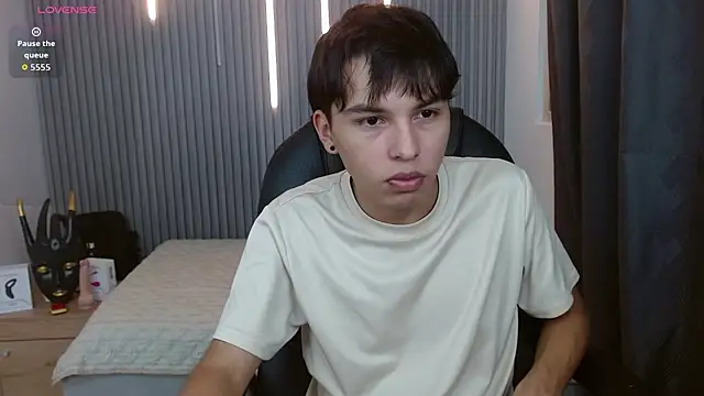 StiwenTwinkn Live XXX chat