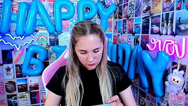 MiaMilas live XXX chat