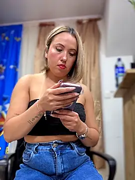 VIOLETA-25_ 라이브 XXX 채팅